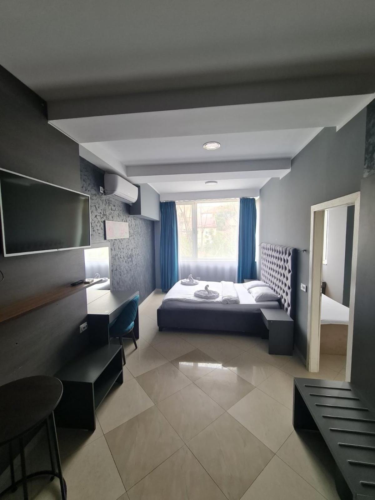 Hotel Fama Skopje Eksteriør billede